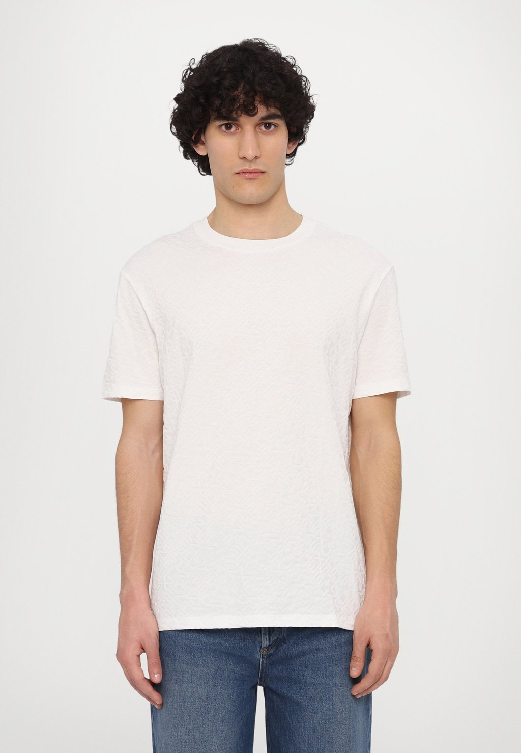 

Базовая футболка Armani Exchange, белый