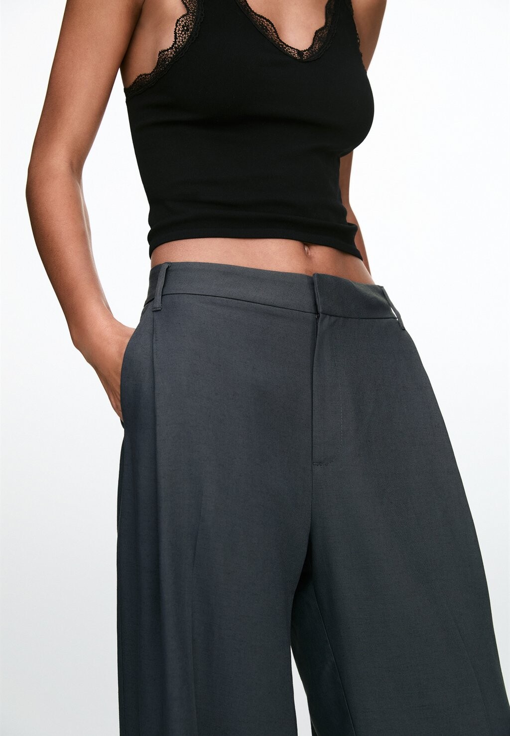 

Тканевые брюки DARTED PULL&BEAR, синий
