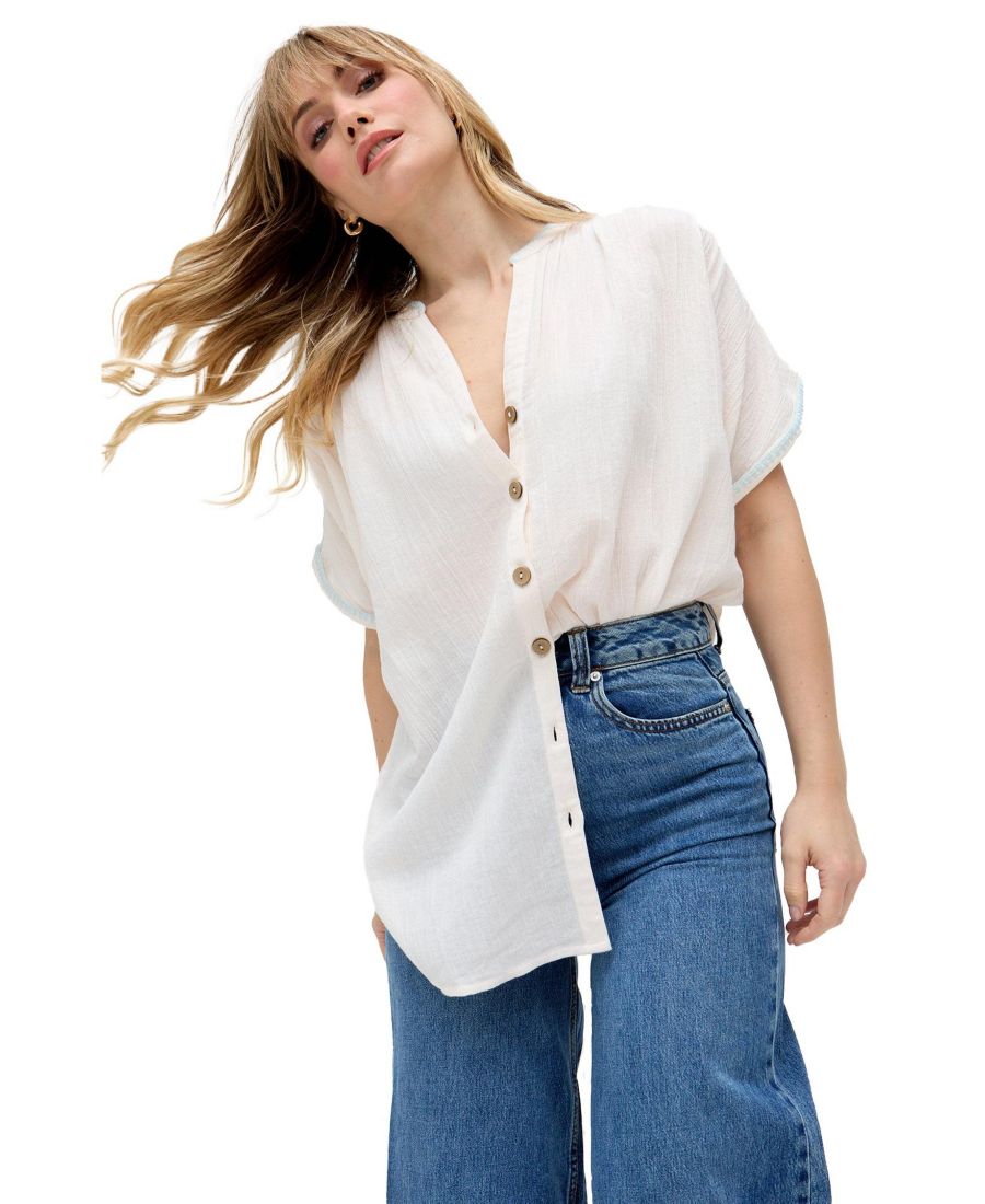 

Женская рубашка с укороченными рукавами и пуговицами Juneeta Raffya, White