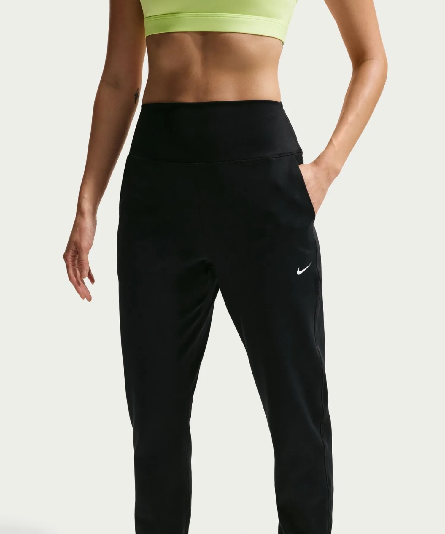 Женские брюки из полиэстеровой ткани Nike One DF HR Knit Jogger черные
