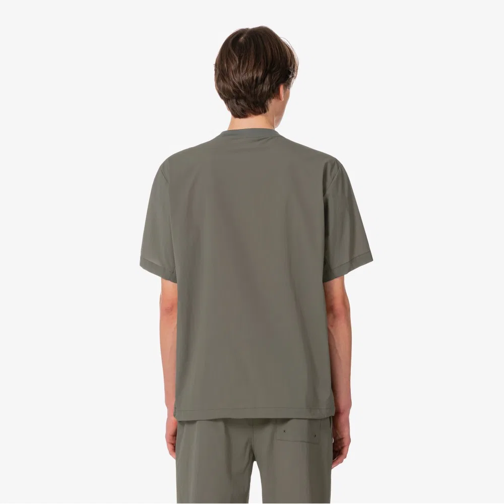 Мужская теннисная футболка-писте из тканого материала цвета хаки от Lacoste — фото 3