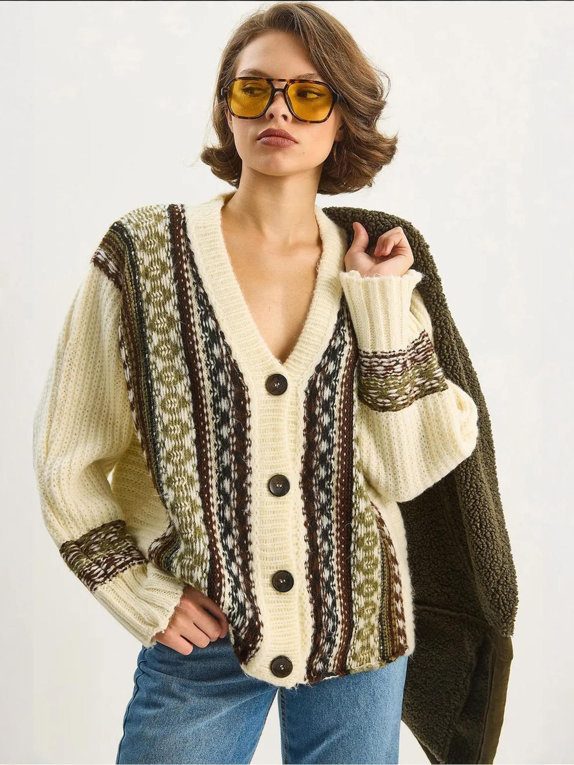 

Bianco Lucci Кардиган оверсайз из шерсти белый