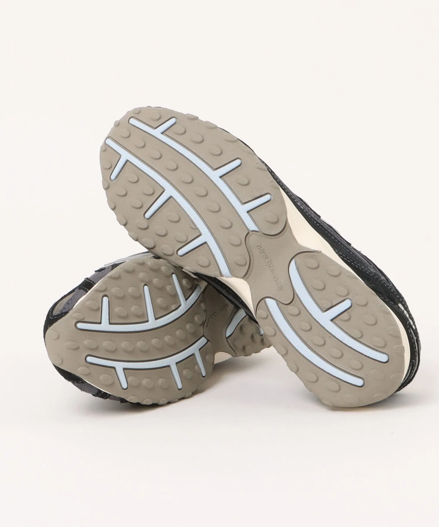 Мужские кроссовки New Balance U204L 5WZ — фото 3