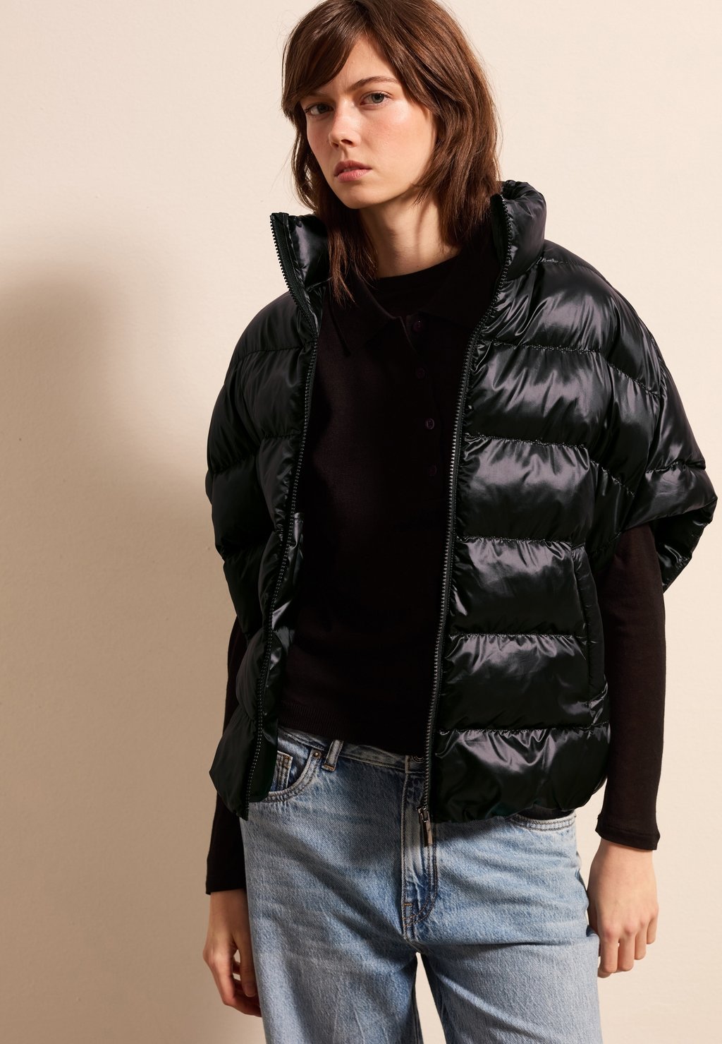 

Зимняя куртка QUILTED PONCHO WITH HIGH NECK. Stefanel, черный