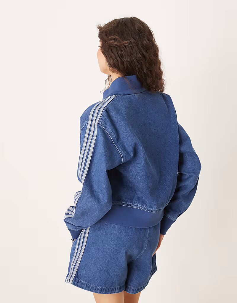 Джинсовая спортивная куртка Adidas Originals Adicolor 90-х синего цвета — фото 4