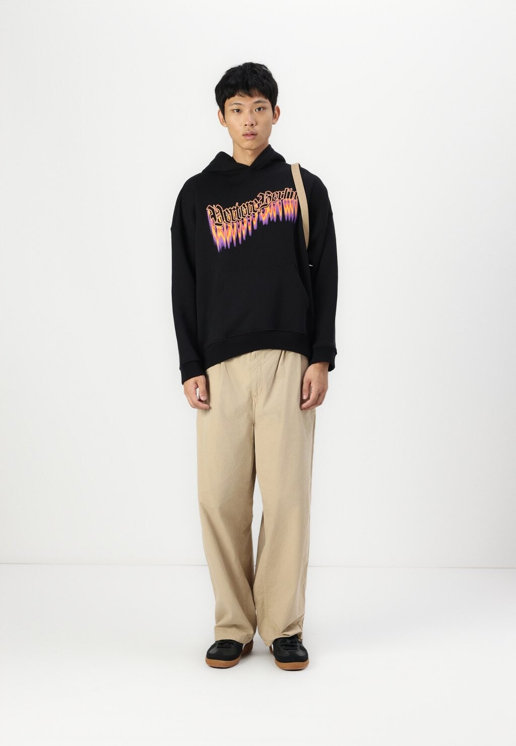 

Толстовка SINNERS CLUB HOODIE UNISEX Vertere Berlin, черный
