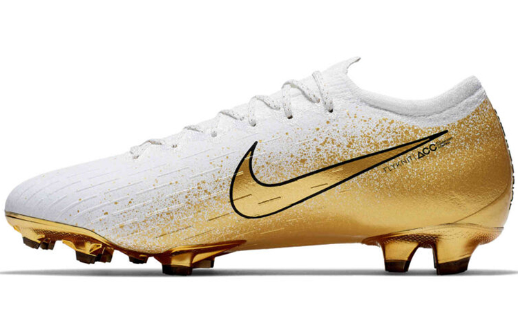 

Мужские футбольные кроссовки Nike Mercurial Vapor 12