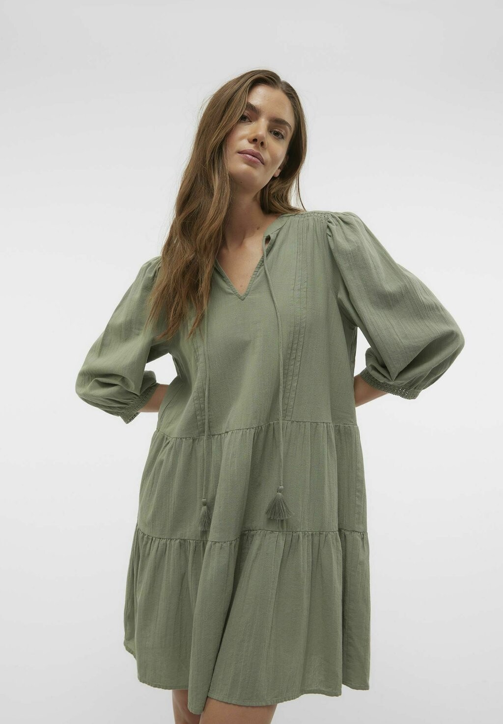 

Летнее платье PRETTY 3/4 Vero Moda, зеленый