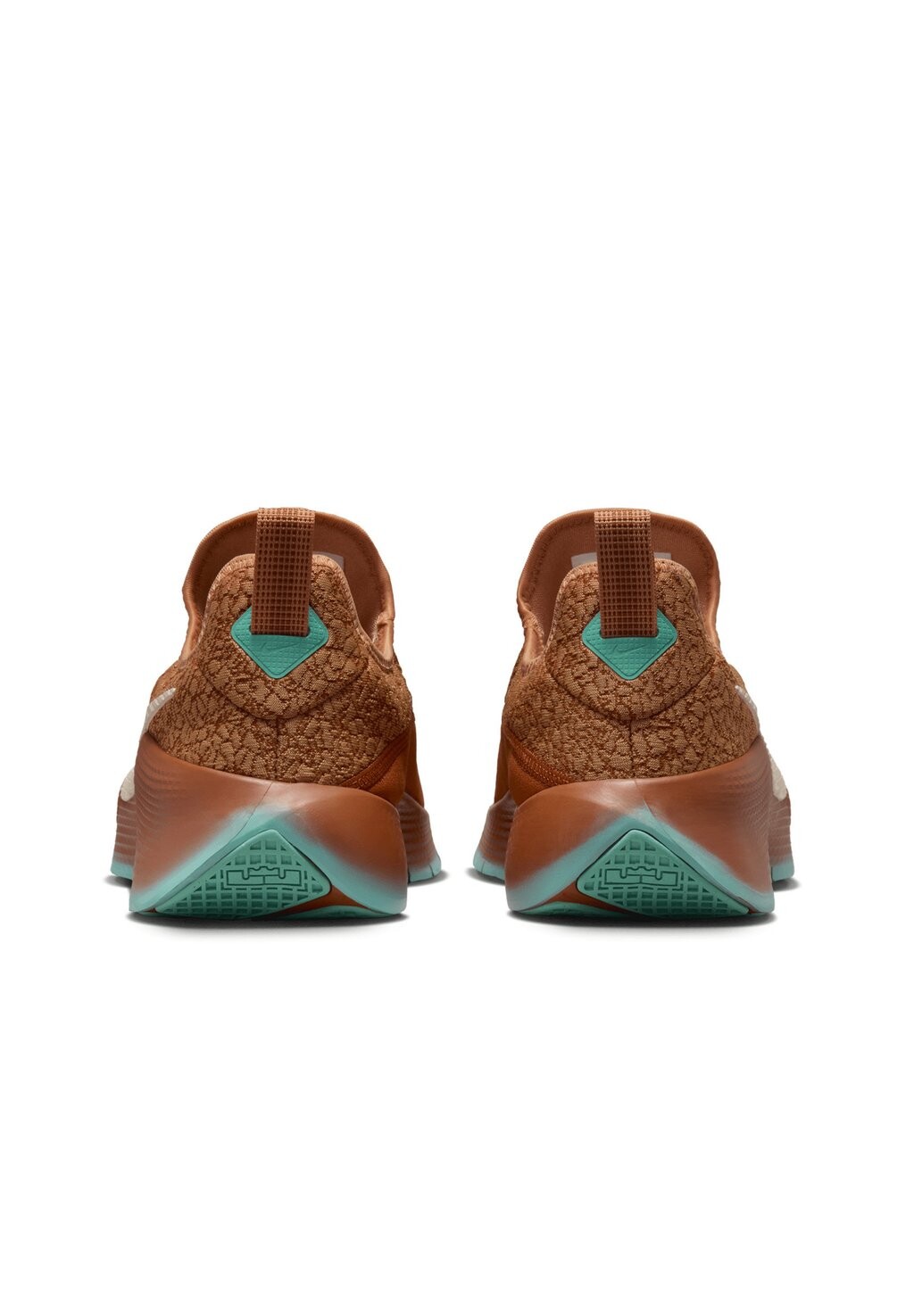 

Кроссовки для тренировок ROYALTY Nike Performance, бежевый