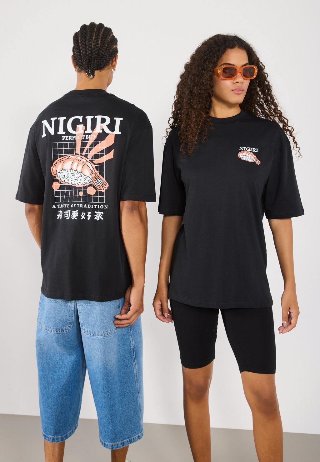 

Футболка с принтом UNISEX YOURTURN by Zalando, черный