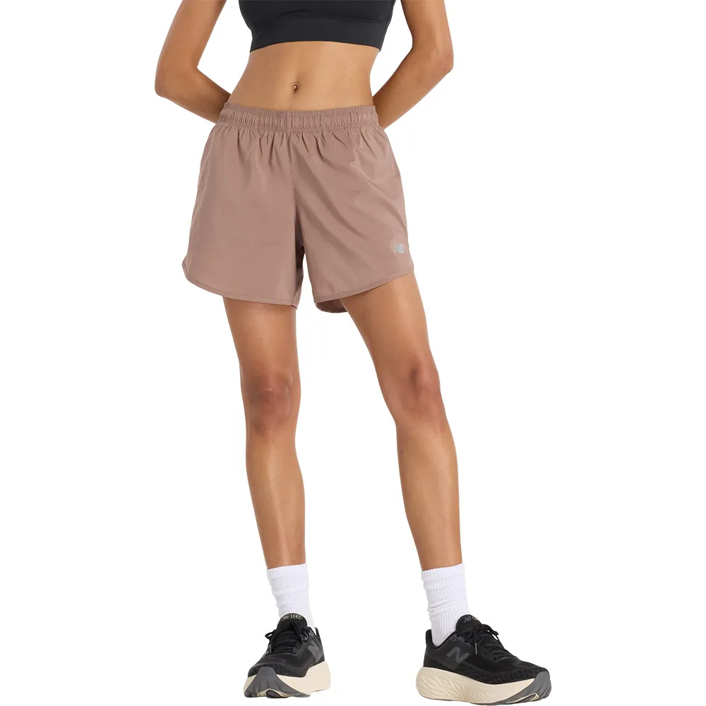 

Шорты New Balance Sport Essentials 5´´, бежевый