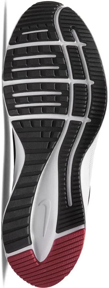 Мужские беговые кроссовки Nike Quest 4, Black University Red White Dk Smoke Grey — фото 4