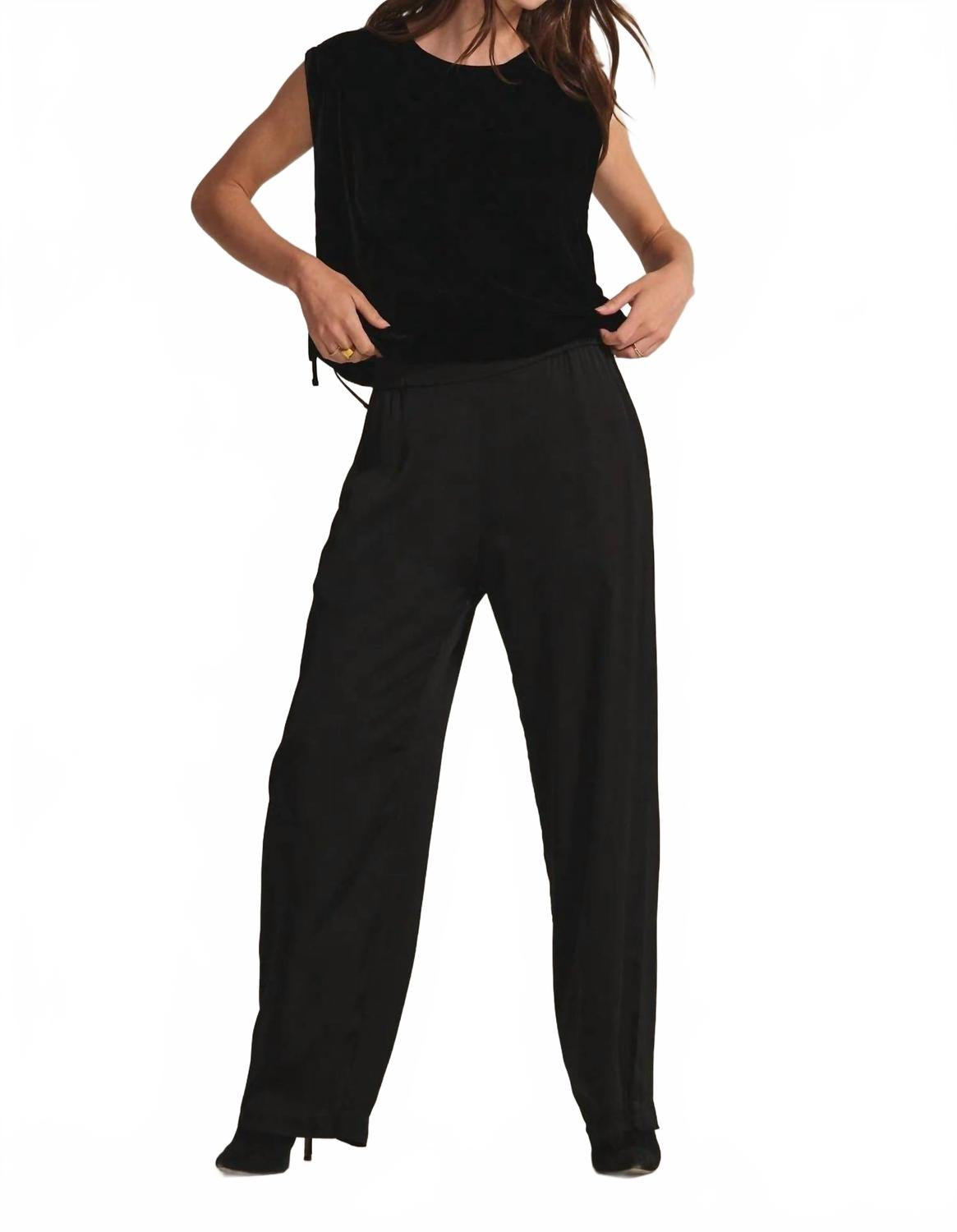 

Velvet by Graham & Spencer Брюки Larkin Pull On, черные