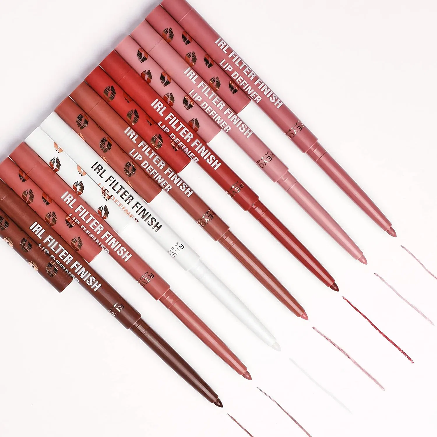 Карандаш для губ Revolution Beauty London IRL Filtered Lip Liner Definer Chai Nude водостойкий 0.18 мл — фото 4