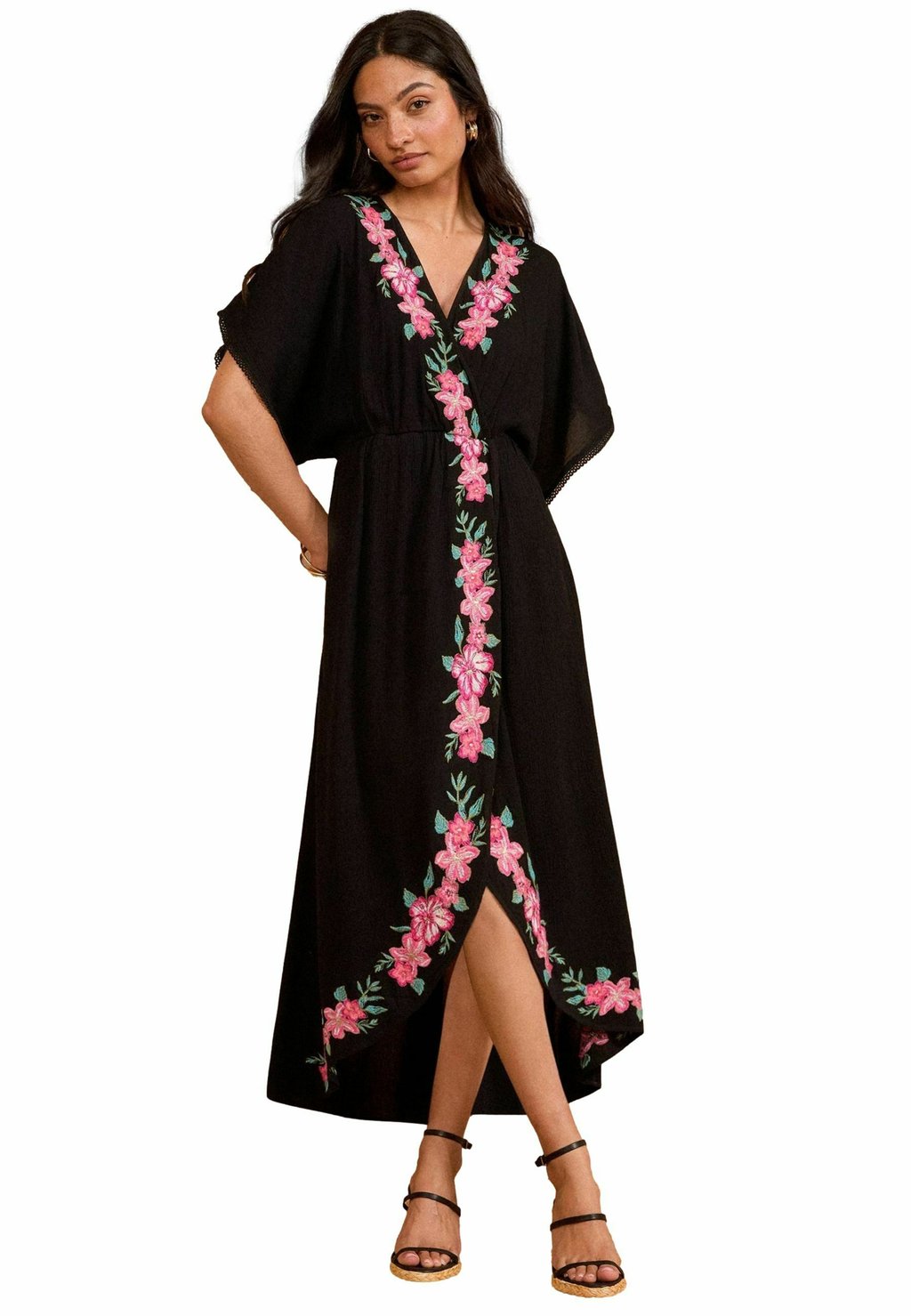 

Платье макси EMBROIDERED KAFTAN Love & Roses, черный