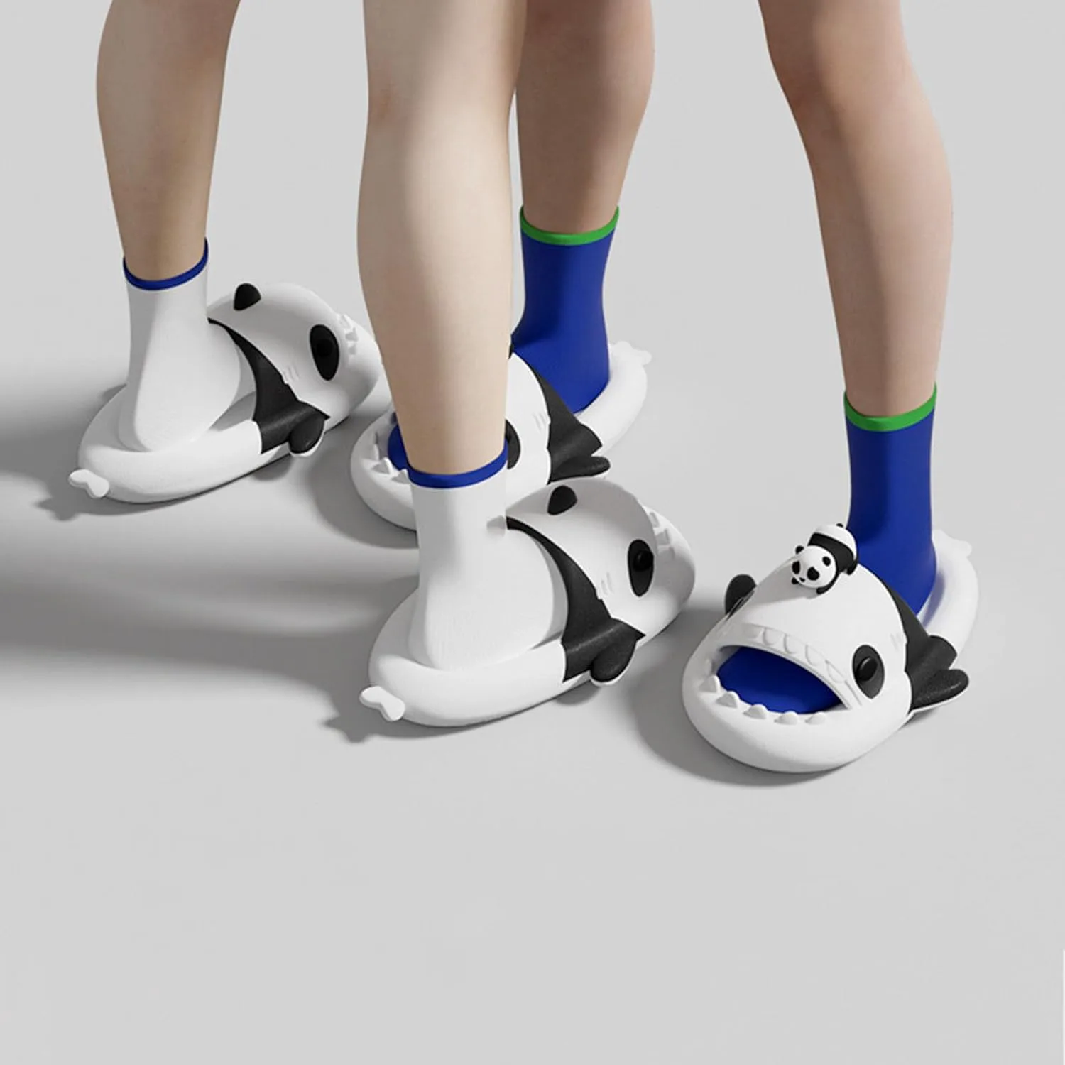 

Шлепанцы Shark с заменой плавника Strawberry, тапочки Cloud Shark с 3D забавными плавниками Fire Ice Cream Cone Panda Santa Hat Generic, красный