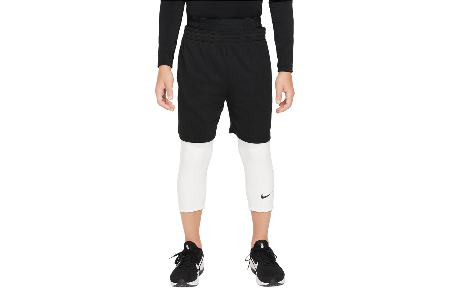 

Дети Шорты Nike, черный/белый