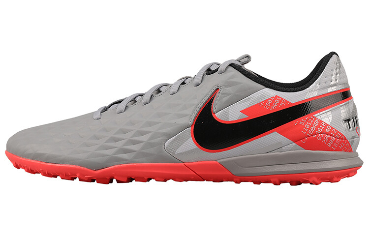 

Мужские футбольные кроссовки Nike Legend