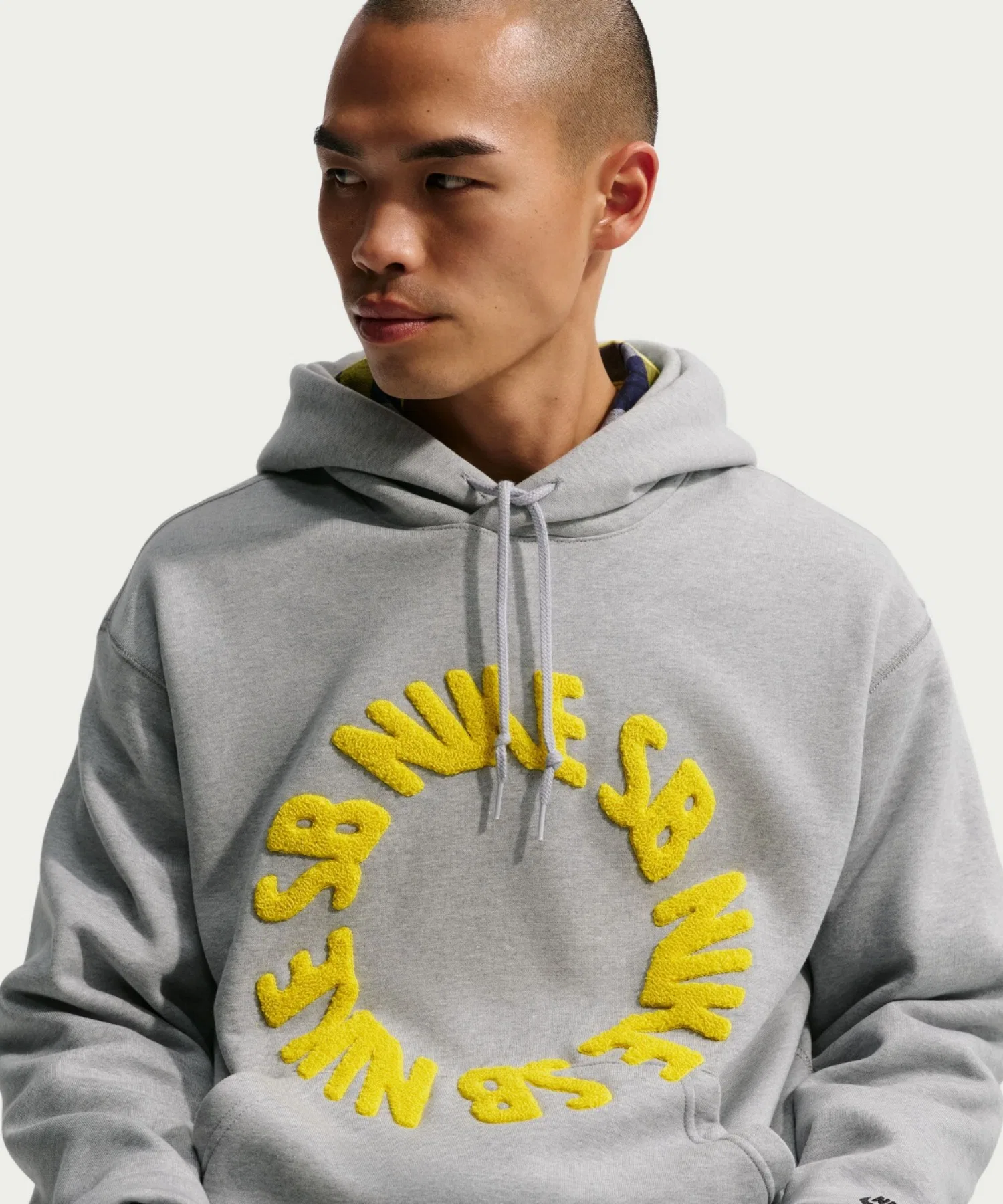 Толстовка Nike SB Fleece Pullover Skate Hoodie IF0656-012 Wolf Grey — фото 3