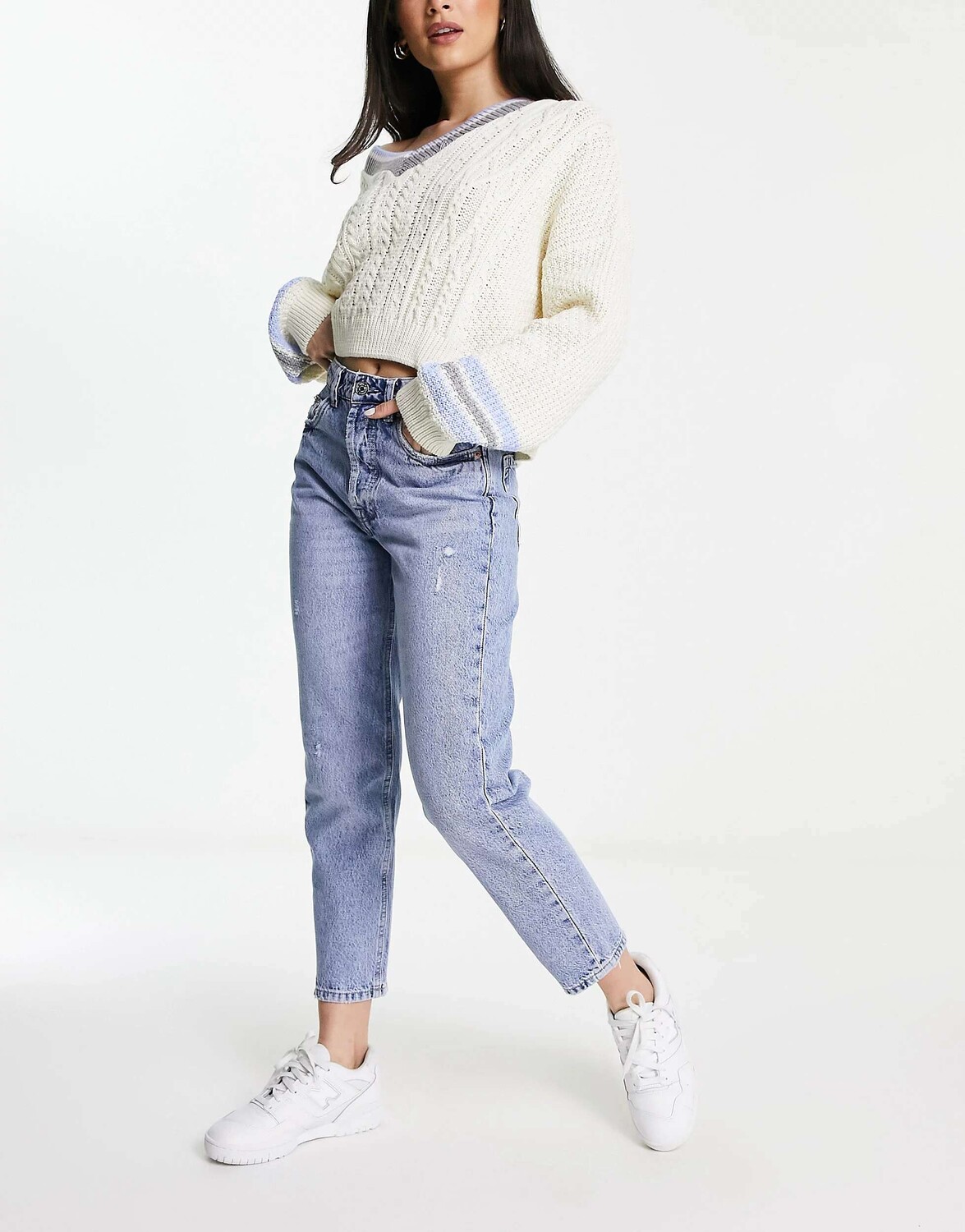 

Светлые винтажные джинсы Stradivarius Mom Fit