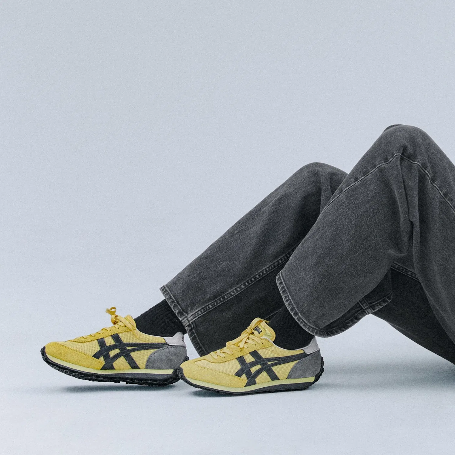 Мужские низкие кеды EDR 78 цвета хаки/оливковый от Onitsuka Tiger — фото 2