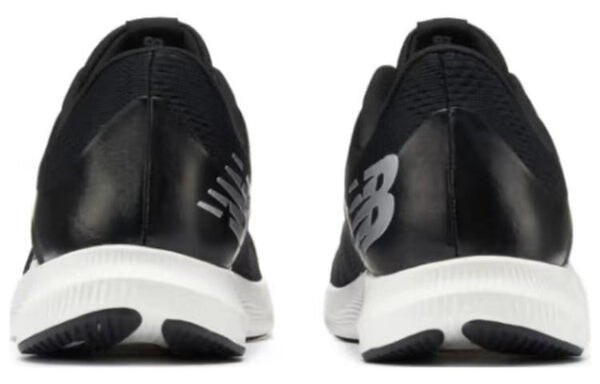 Кроссовки New Balance Fresh Foam Evoz v2 Running Shoes 'Black White', черный — фото 3