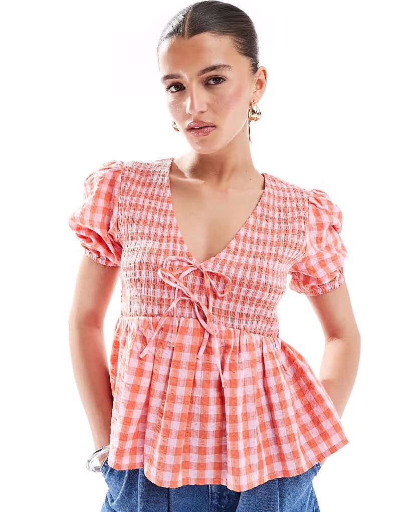 

Топ New Look с завязками и сборками в красную клетку