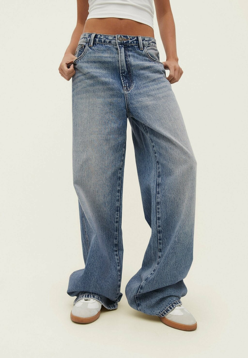 

Джинсы-клеш Baggy Stradivarius, цвет blue denim