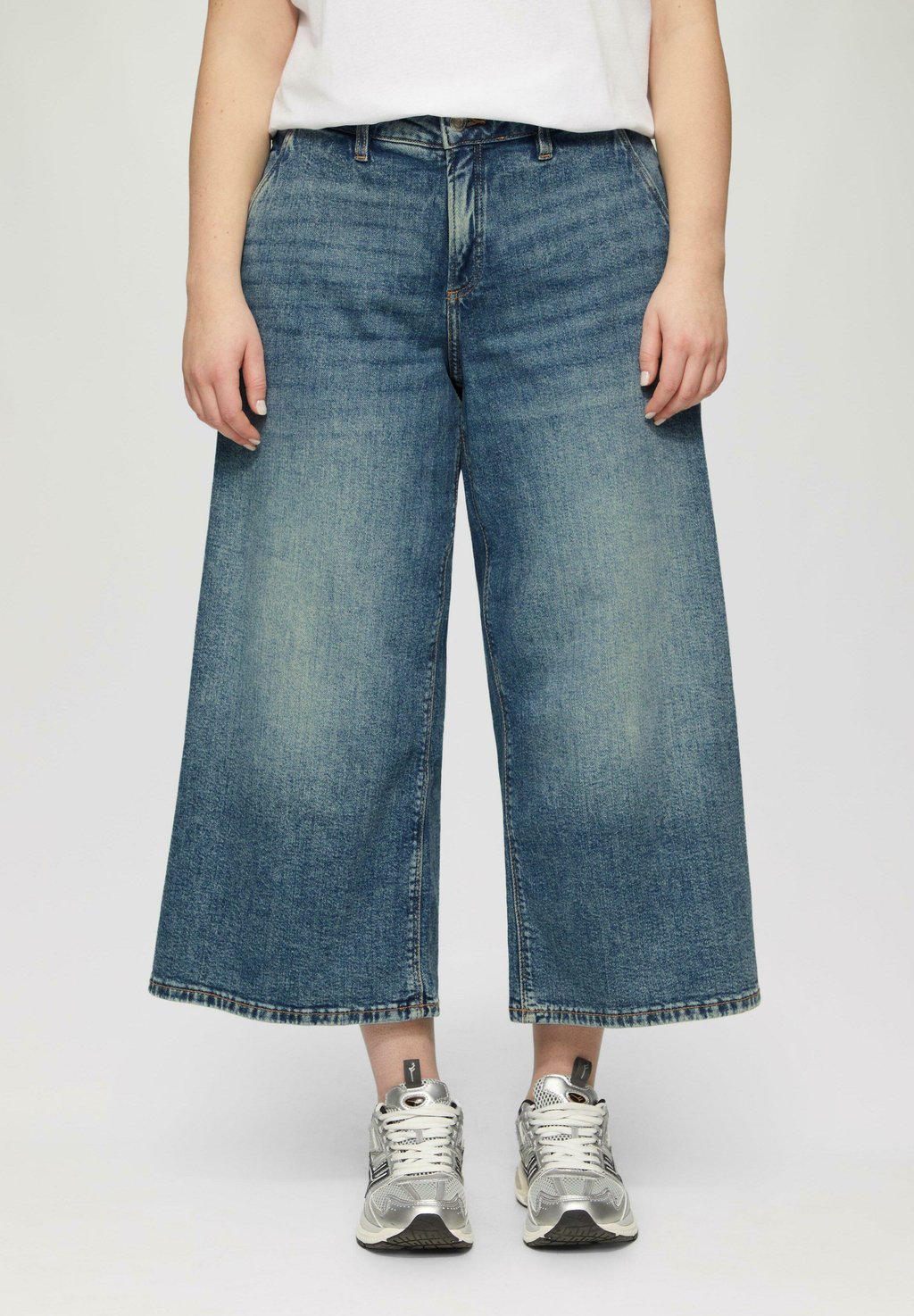 

Расклешенные джинсы QS, цвет Blau