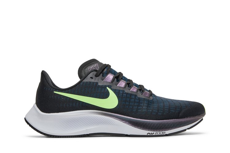 

Кроссовки Nike Wmns Air Zoom Pegasus 37, черный