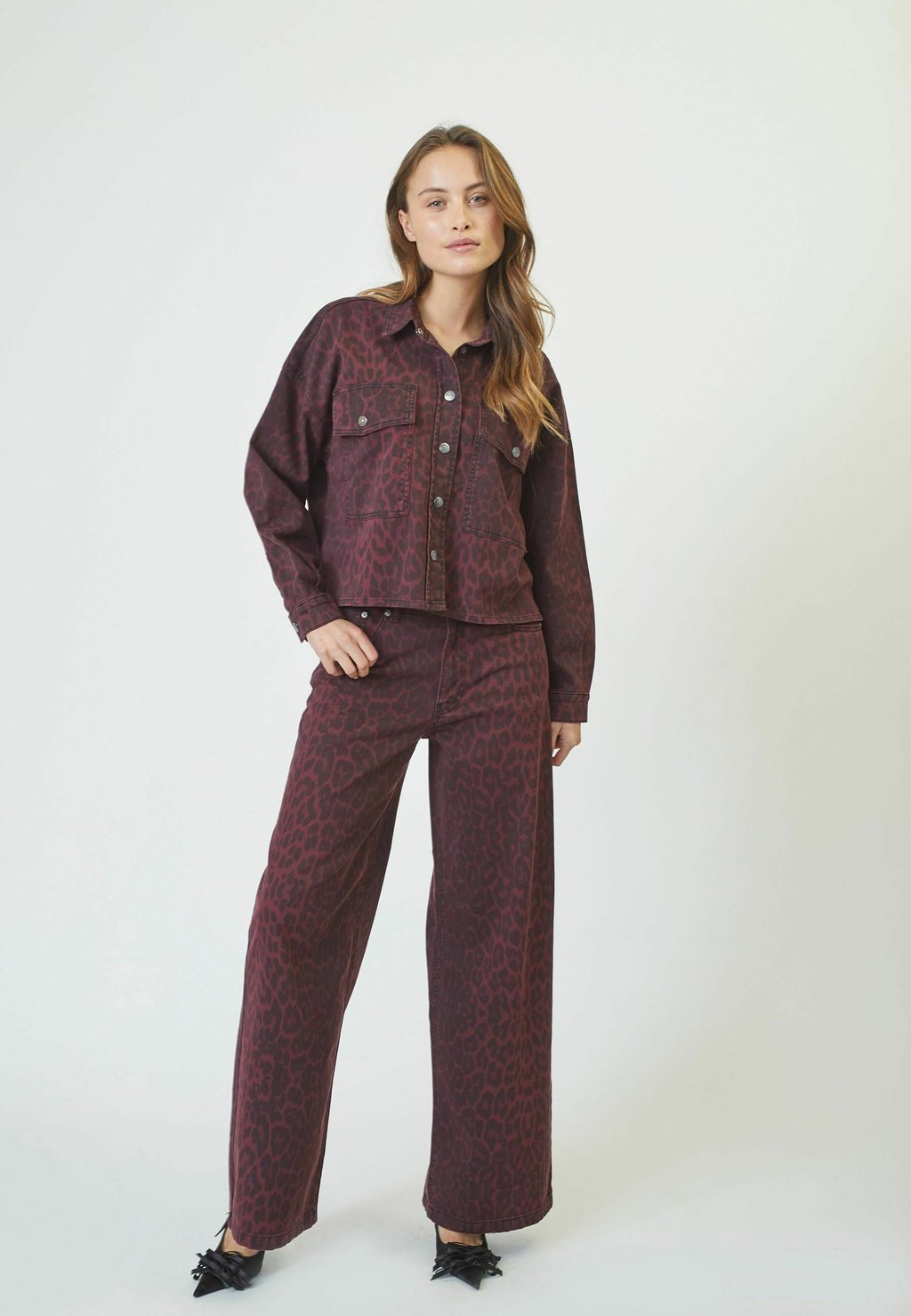 

Расклешенные джинсы LEOCC WIDE PANT Co'couture, красный
