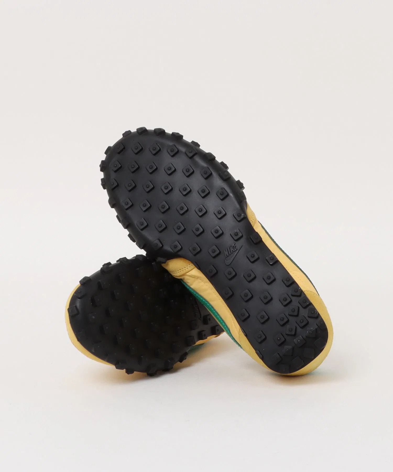 Мужские кроссовки NIKE WAFFLE RACER из замши золотистые — фото 3
