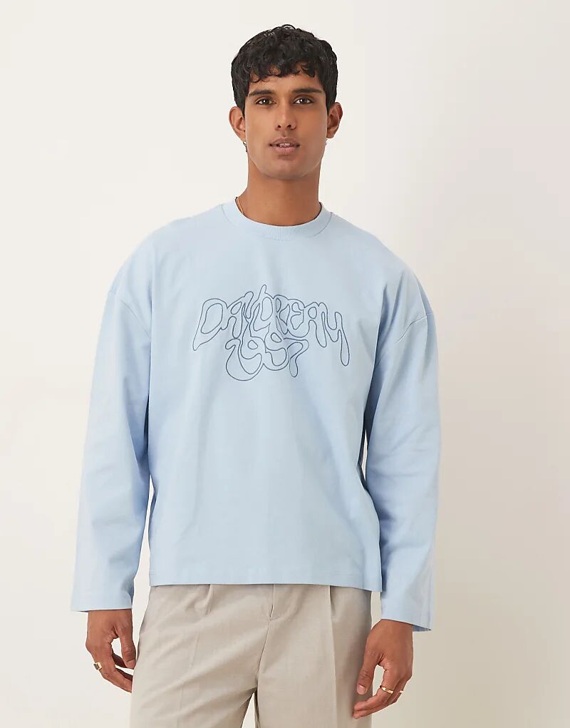 

Футболка свободного кроя ASOS DESIGN с длинными рукавами, спущенным плечом и вышитым текстом синего цвета