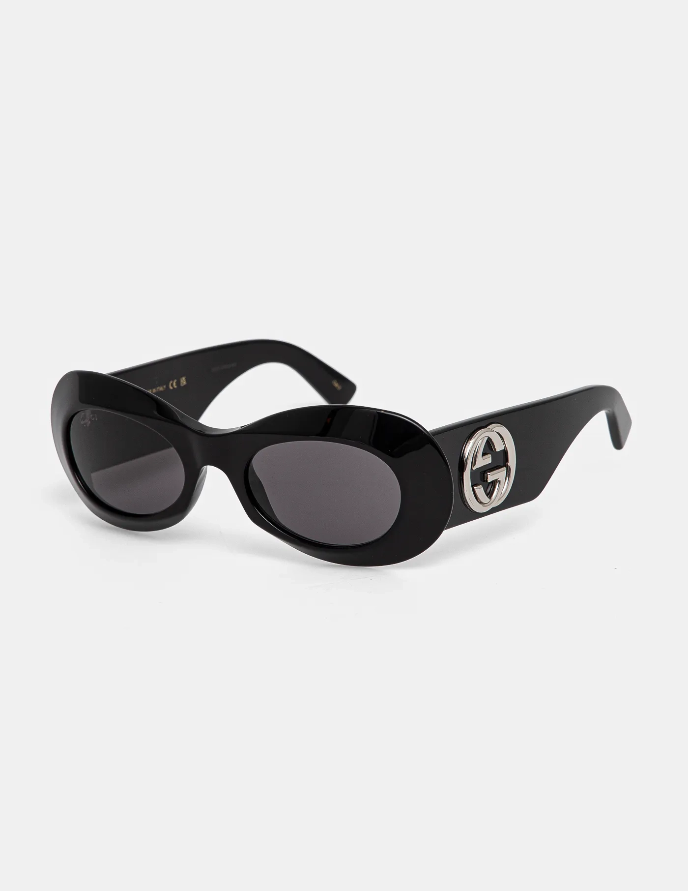 

Солнцезащитные очки Gucci, черный