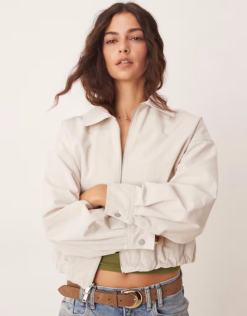

Куртка Abercrombie & Fitch clean utility бежевого цвета