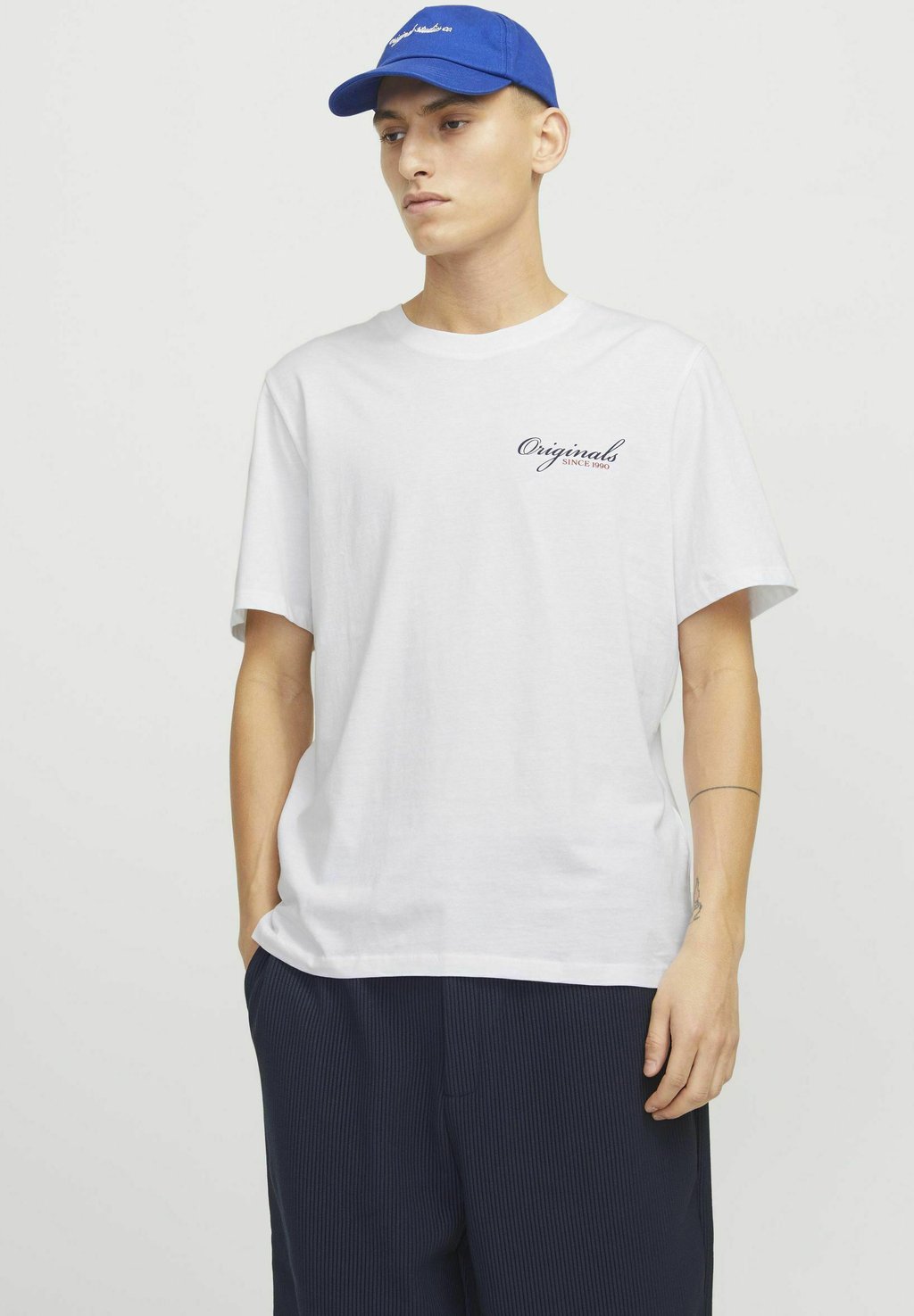 

Футболка с принтом RUNDHALS Jack & Jones, кремовый