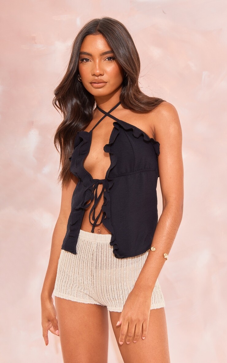 

PrettyLittleThing Высокий черный топ на бретельках с оборками