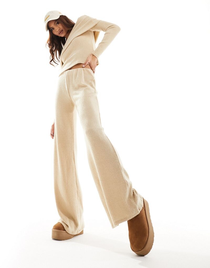 

ASOS DESIGN – широкие брюки в рубчик песочного цвета, часть комплекта