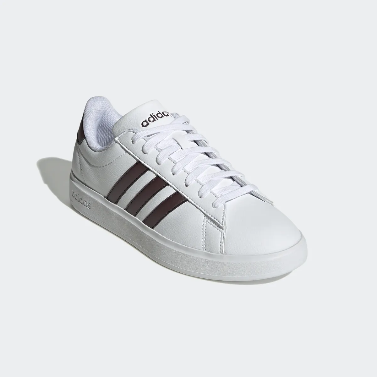 

Кроссовки Adidas Sportswear "GRAND COURT CLOUDFOAM LIFESTYLE COURT COMFORT", дизайн по стопам суперзвезды Adidas, белый