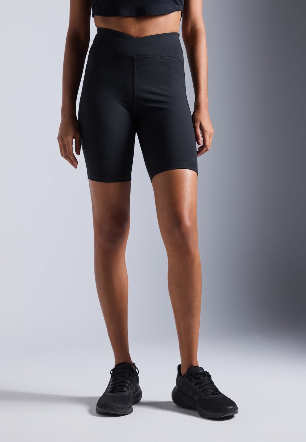 

Шорты Leggings - Trousers Even&Odd active, черный