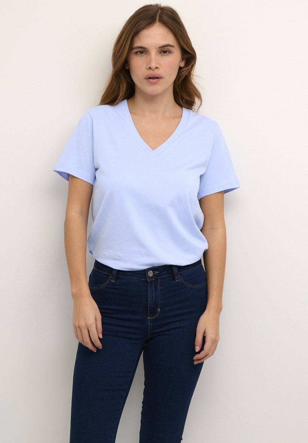 

Базовая футболка KAMARIN V-NECK Kaffe, синий
