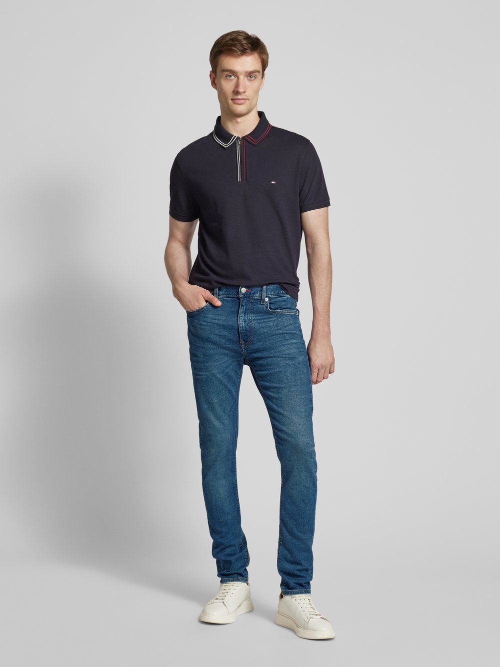 

Джинсы облегающего кроя с 5 карманами, модель «BLEECKER» Tommy Hilfiger, синий