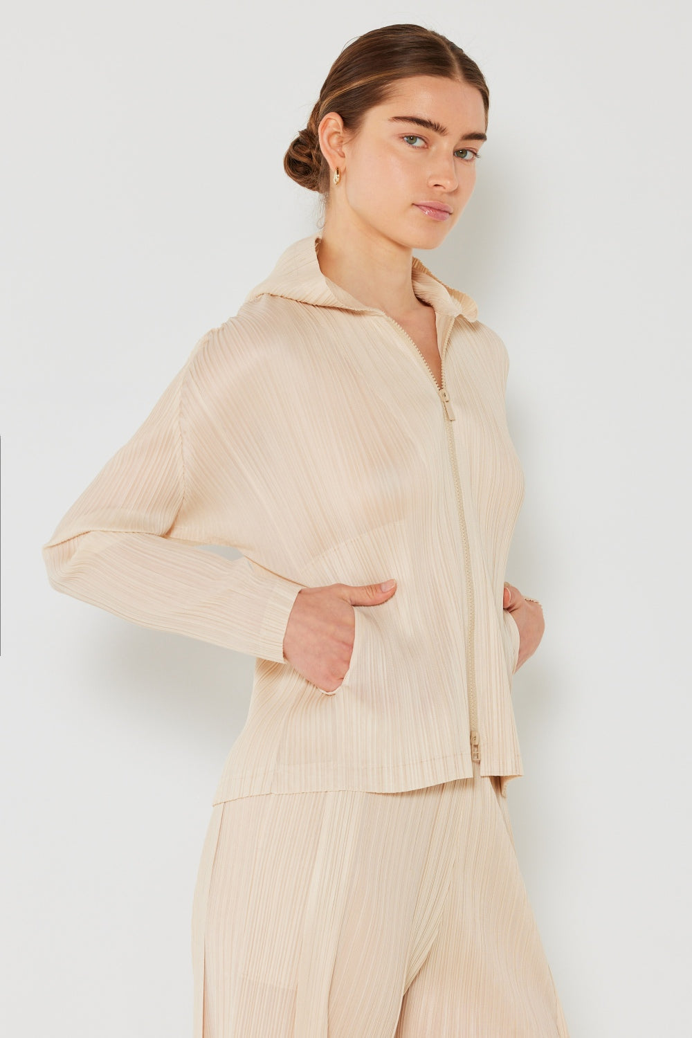 

Куртка с плиссированным капюшоном и двухсторонней молнией FASHNZFAB, бежевый