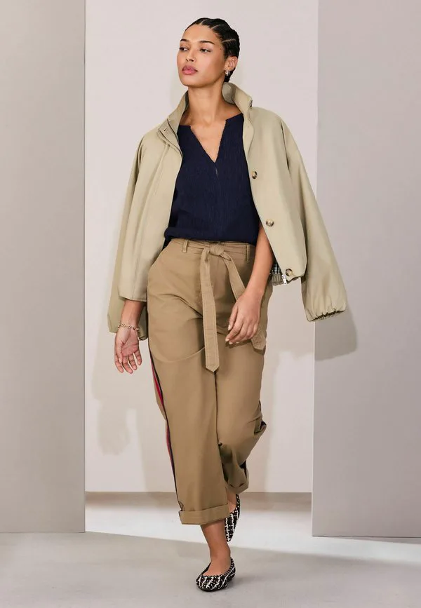 

Обычная футболка с текстурированным воротником и вырезом на шее. Next, Navy, Синий, Обычная футболка с текстурированным воротником и вырезом на шее. Next, Navy