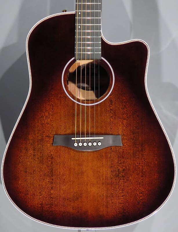 

Акустическая гитара Seagull Artist Peppino Signature CW Bourbon Burst 2021 w/Deluxe Tric Case