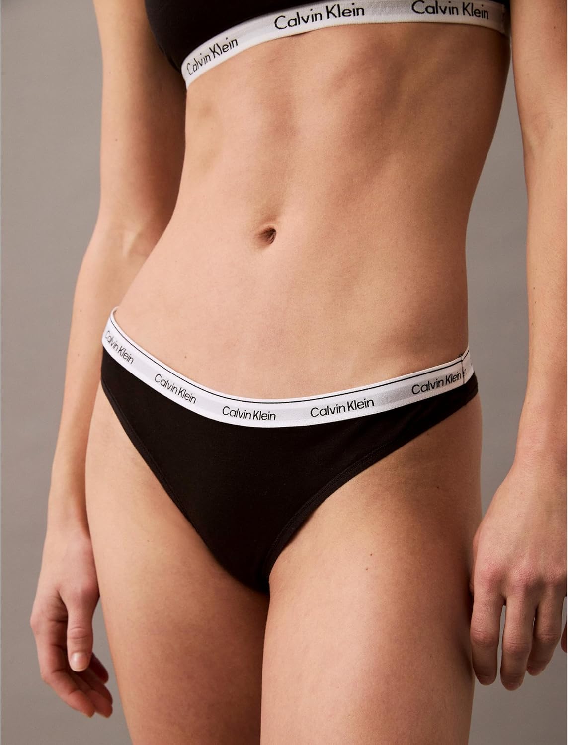 Женские трусики-стринги Calvin Klein Modern Logo из хлопка и стретч-стринги, 5 шт., Blotched Plaid And Adrenaline Rush/Black/Adrenalish Rush/Charcoal Heather/Dark Berry — фото 3