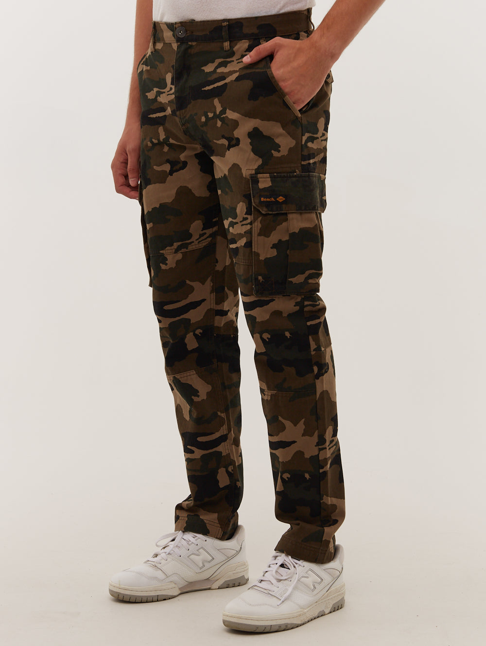 

Брюки-карго из твила средней посадки от Sergey Bench., цвет khaki camo
