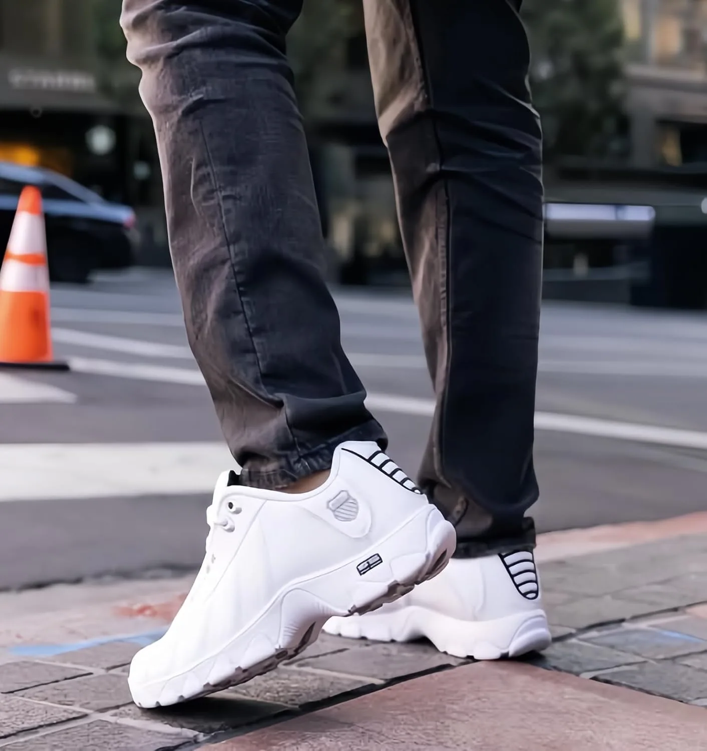 Кроссовки K-Swiss ST329 CMF из кожи, белый/черный — фото 2