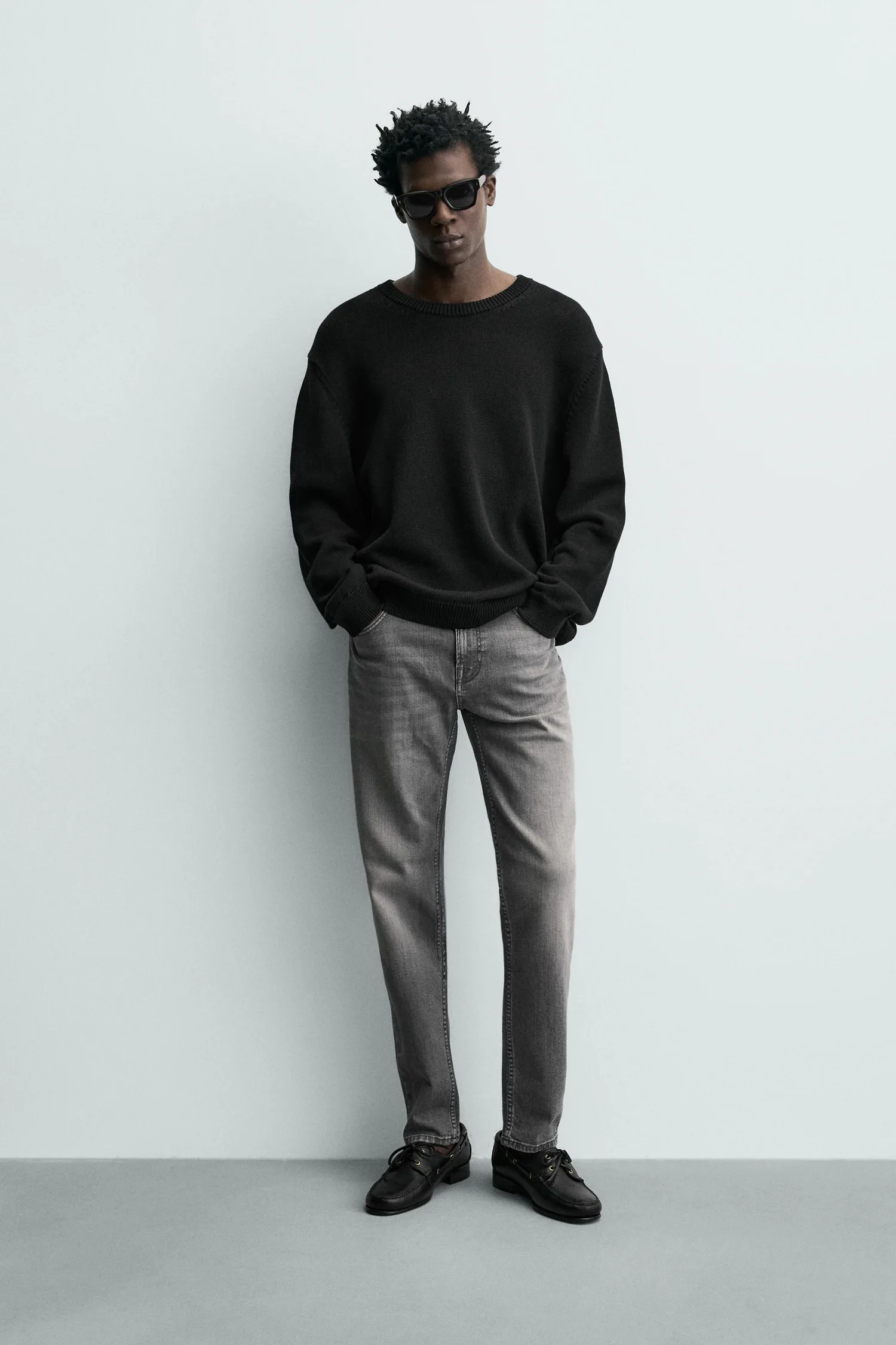 Базовые джинсы зауженного кроя Zara, светло-серый