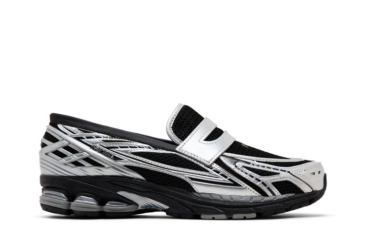 

Кроссовки 1906L 'Silver Metallic Black', серый